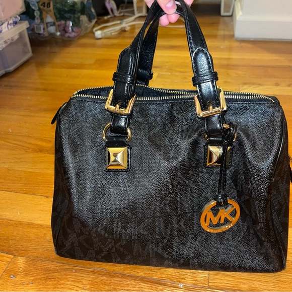 Michael Kors Handbag - Picture 1 of 15